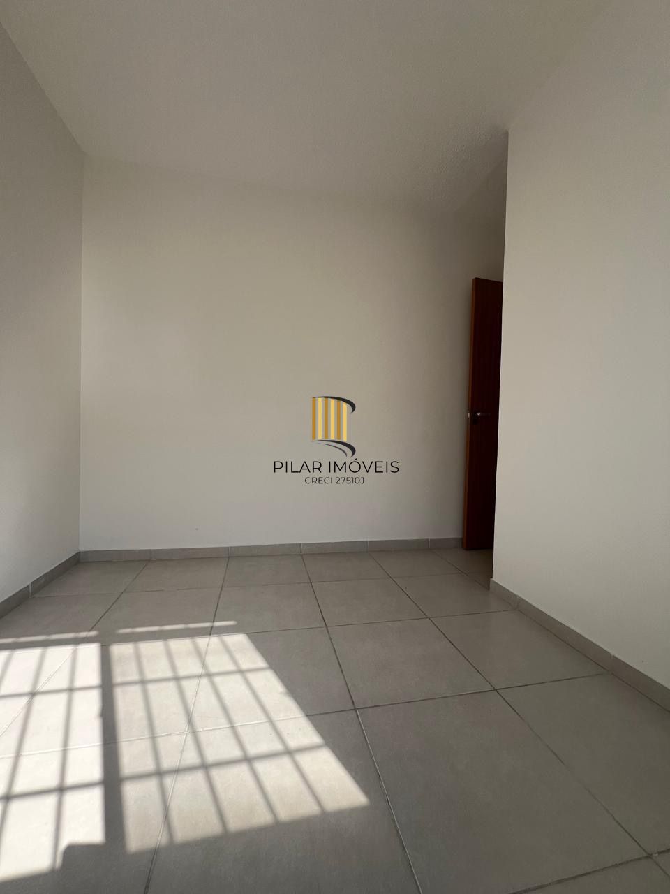 Apartamento Térreo 2 quartos em condomínio fechado com piscina e infra completa