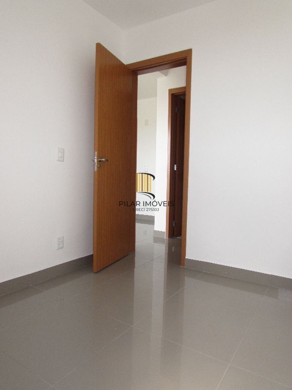 Apartamento com Sacada Morro Santana com 1 vaga de garagem