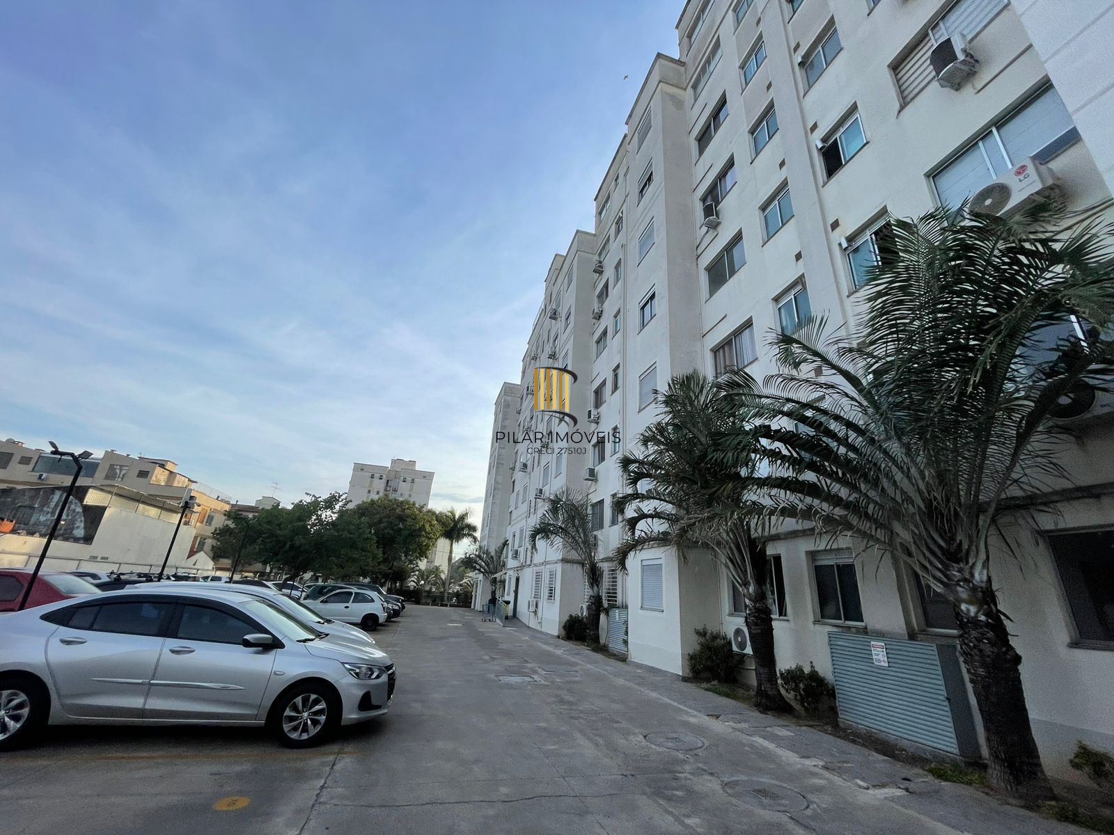 Apartamento de 2 quartos, 1 suíte e 1 vaga de garagem em condomínio fechado