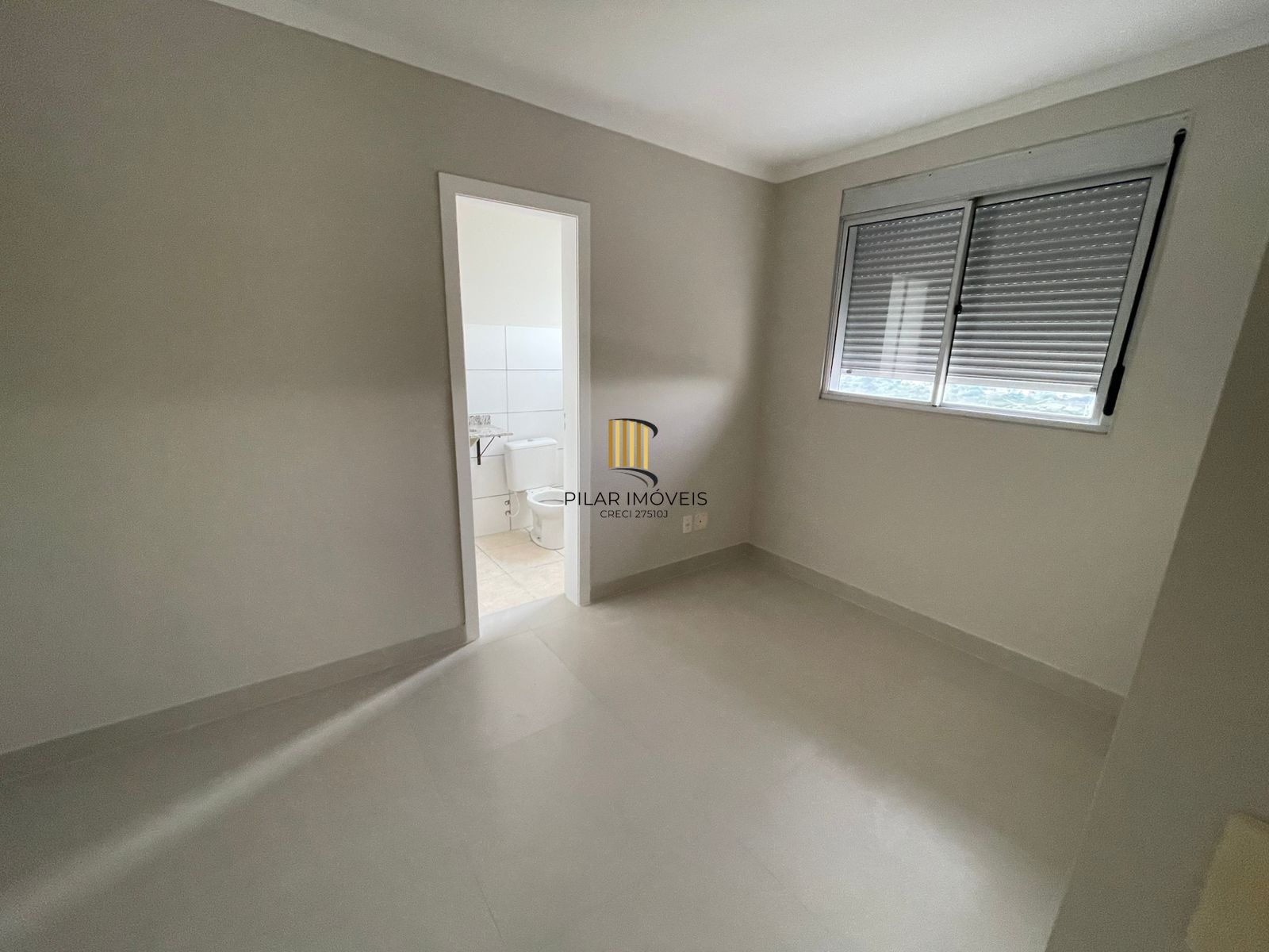 Apartamento de 2 quartos, 1 suíte e 1 vaga de garagem em condomínio fechado