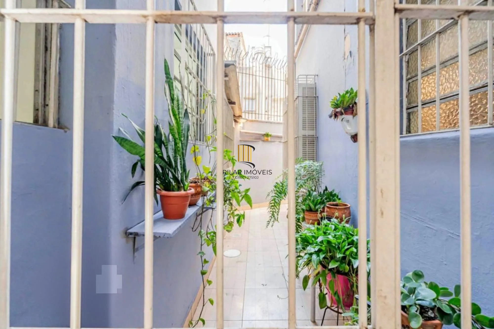 Apartamento Garden, 3 dormitórios, 1 suíte e churrasqueira no bairro Santana.