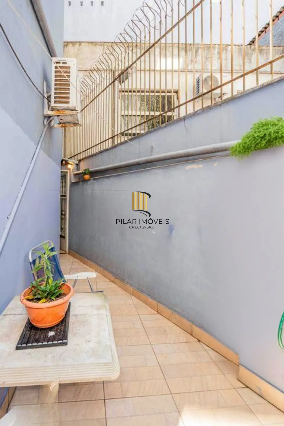 Apartamento Garden, 3 dormitórios, 1 suíte e churrasqueira no bairro Santana.