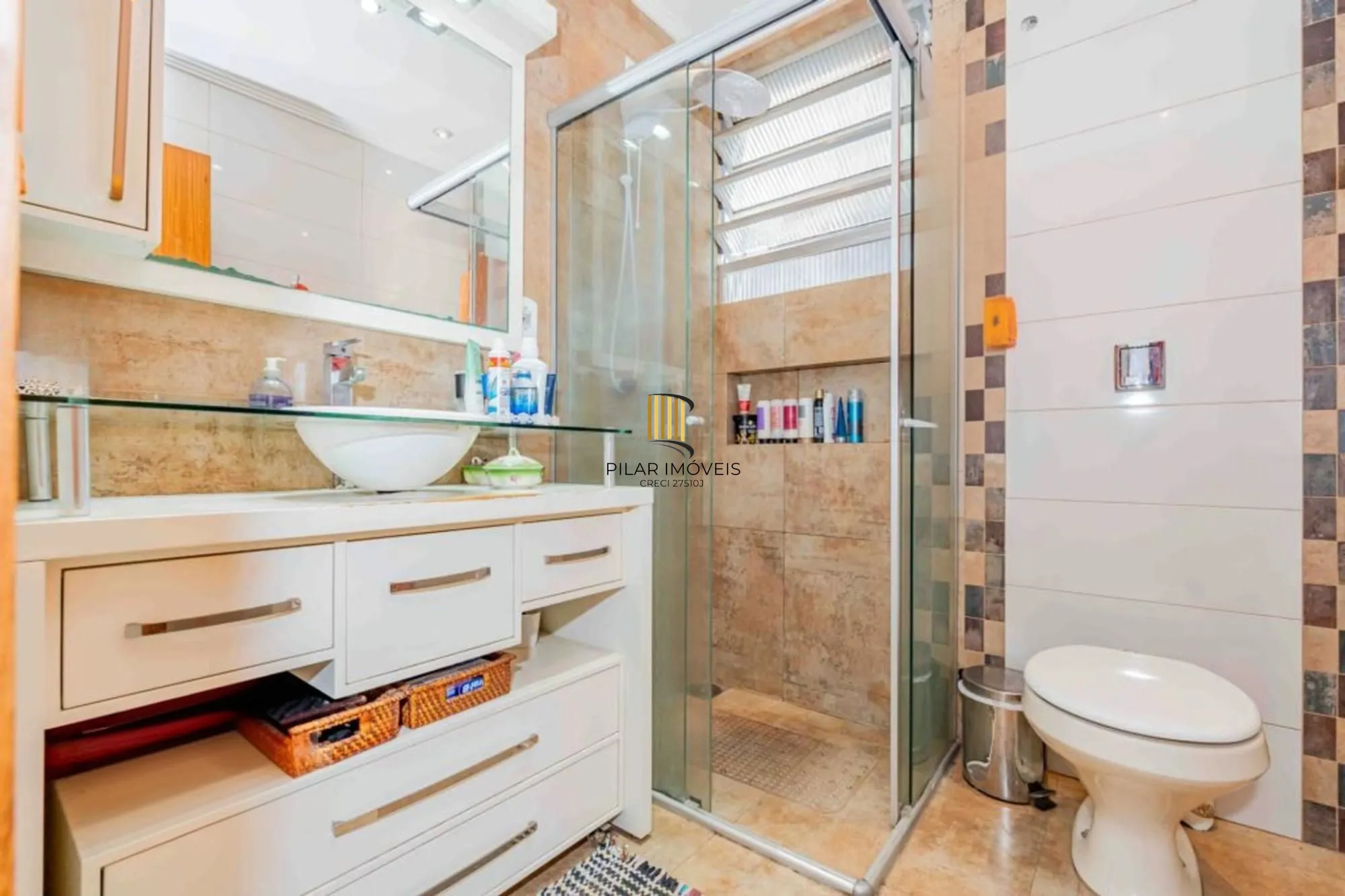 Apartamento Garden, 3 dormitórios, 1 suíte e churrasqueira no bairro Santana.