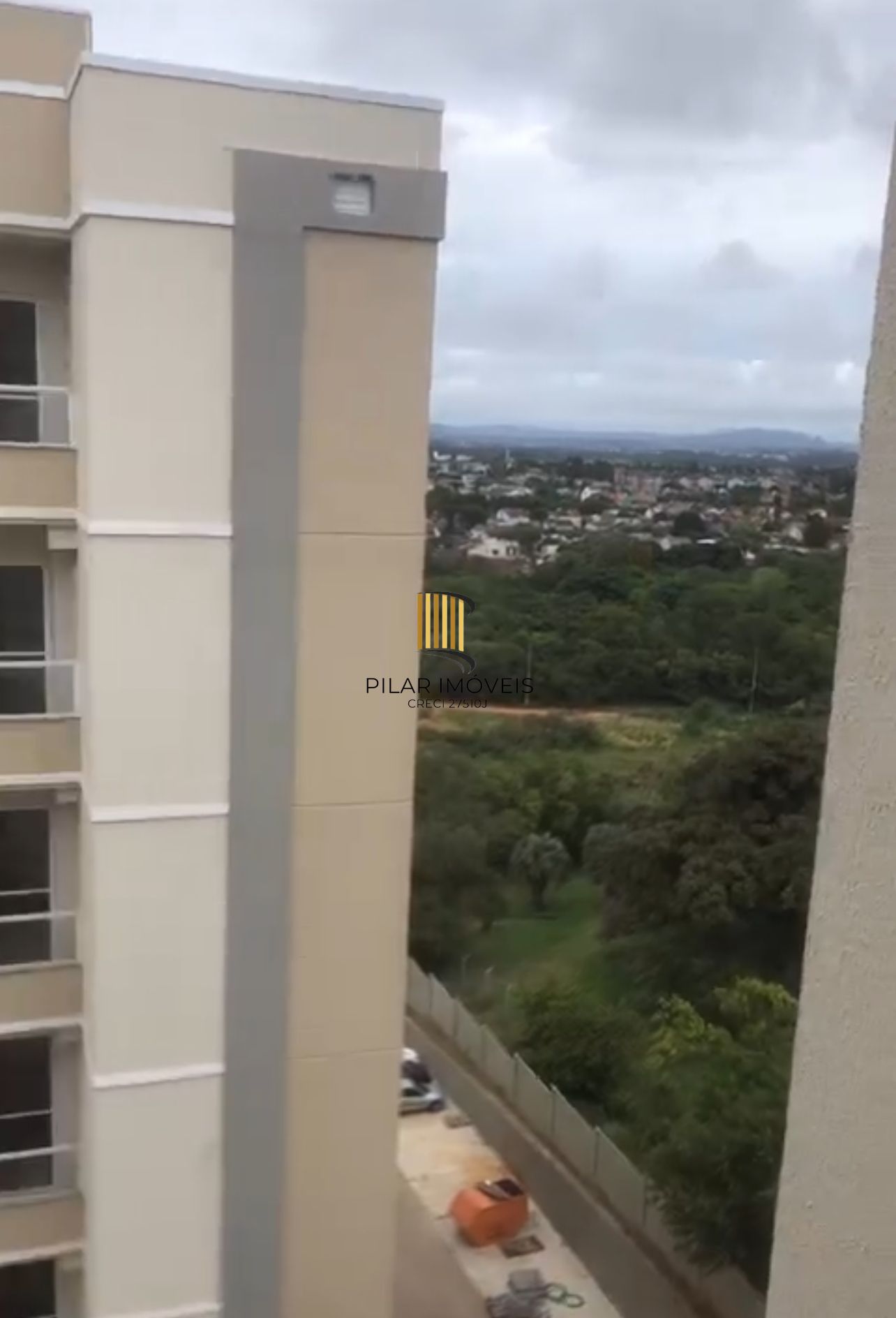 Apartamento com Sacada Linda Vista com 1 vaga de garagem Santa Fé Porto Alegre