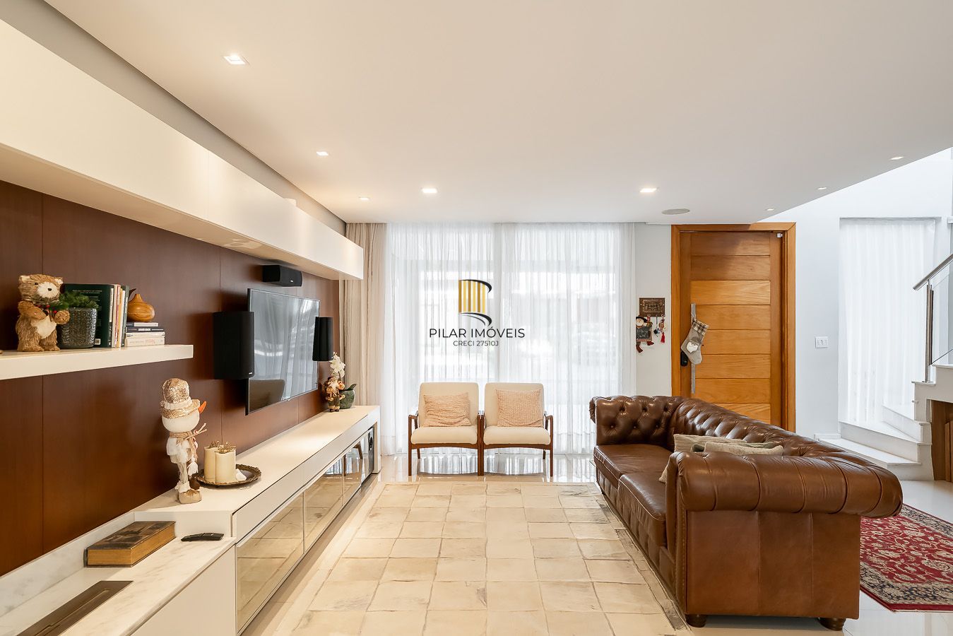 Casa em Condomínio com 4 quartos e 275m² à venda em Sarandi, Porto Alegre.