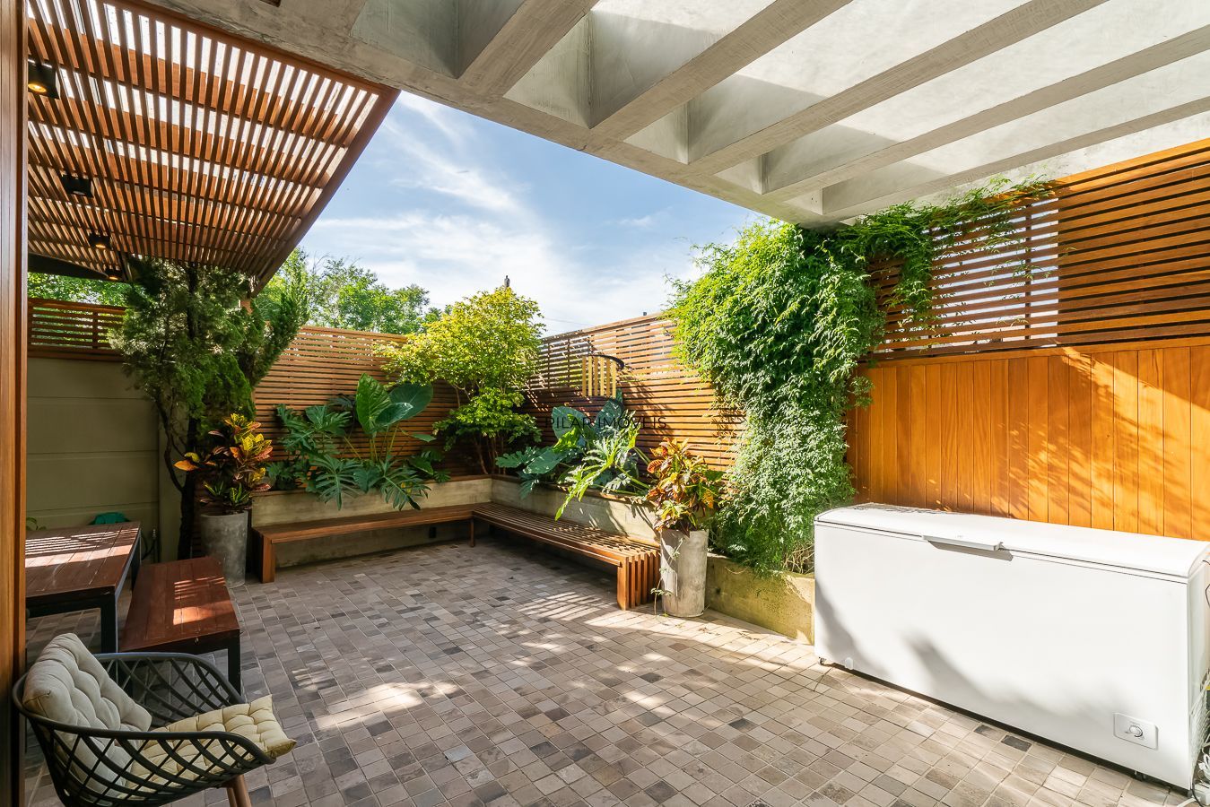 Casa em Condomínio com 4 quartos e 275m² à venda em Sarandi, Porto Alegre.