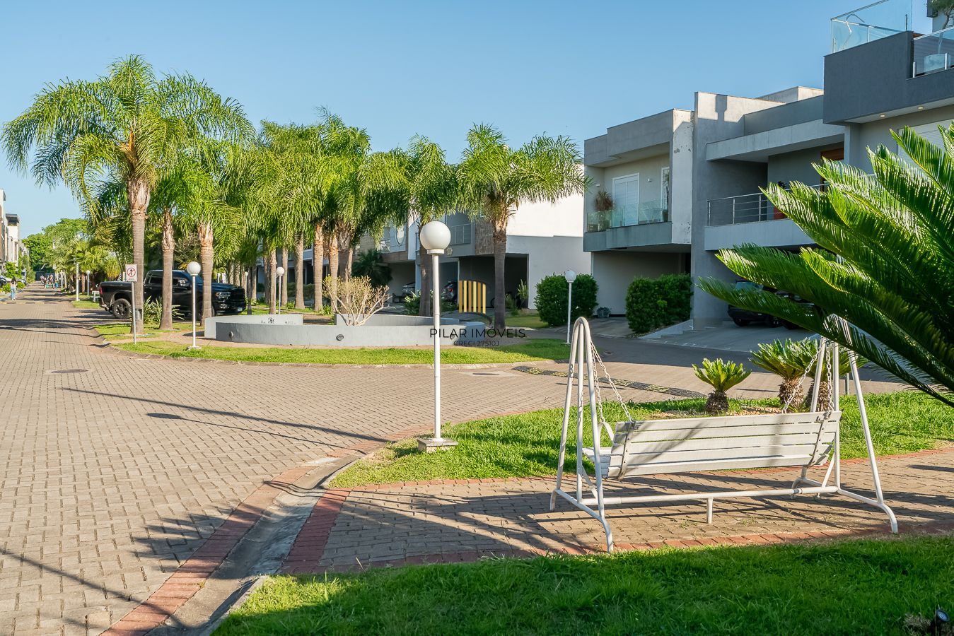 Casa em Condomínio com 4 quartos e 275m² à venda em Sarandi, Porto Alegre.