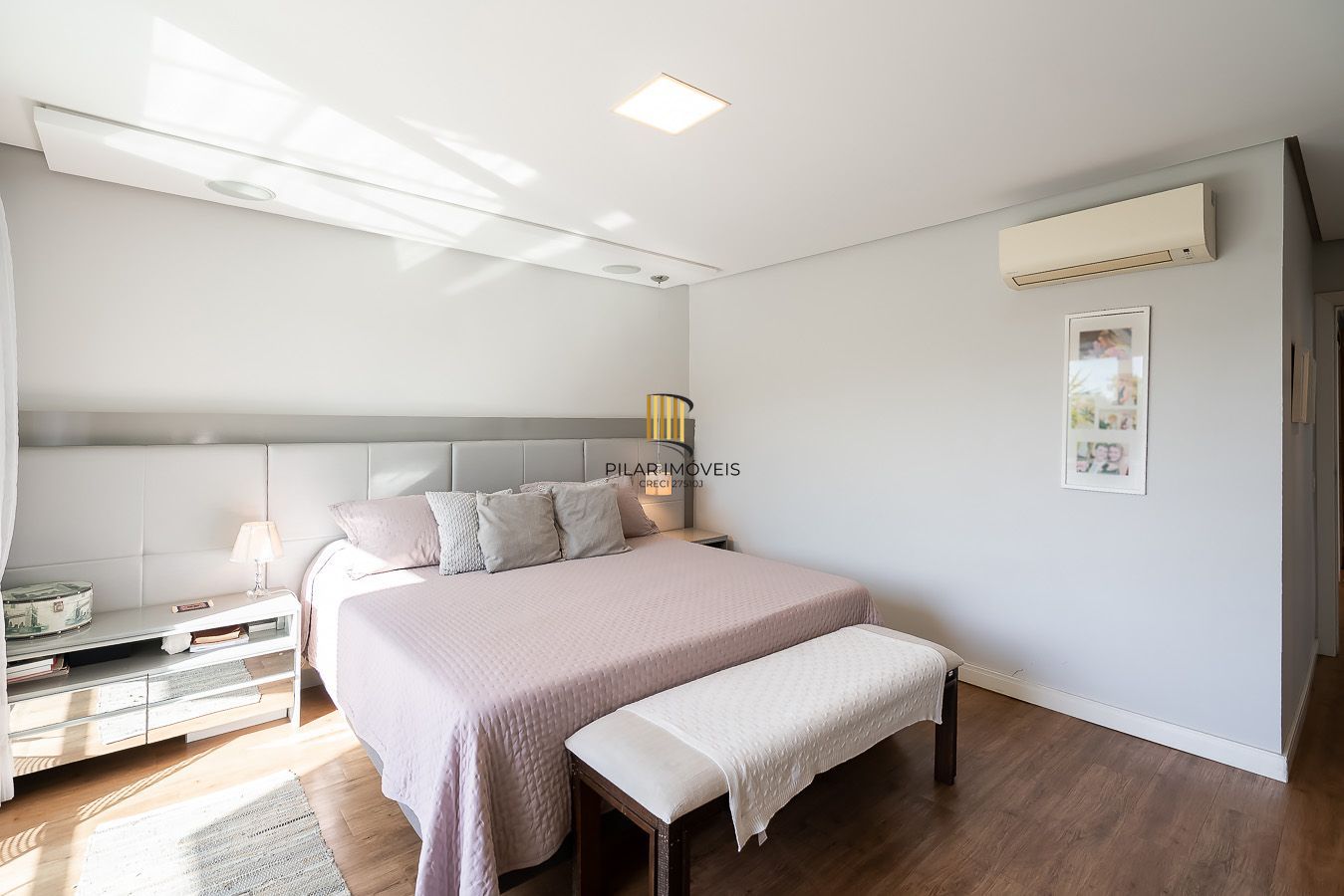 Casa em Condomínio com 4 quartos e 275m² à venda em Sarandi, Porto Alegre.