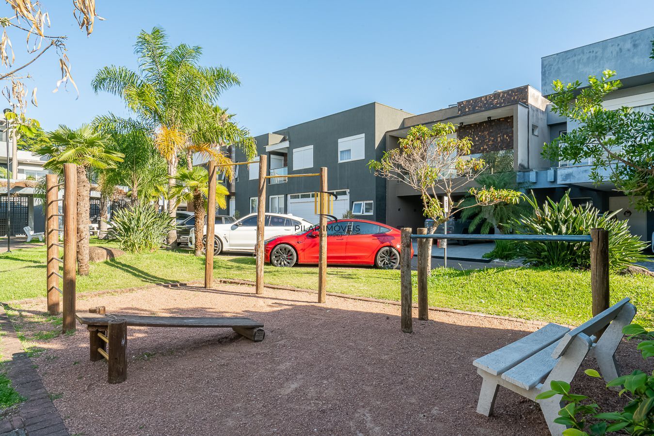 Casa em Condomínio com 4 quartos e 275m² à venda em Sarandi, Porto Alegre.