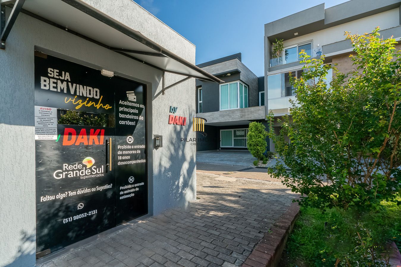 Casa em Condomínio com 4 quartos e 275m² à venda em Sarandi, Porto Alegre.