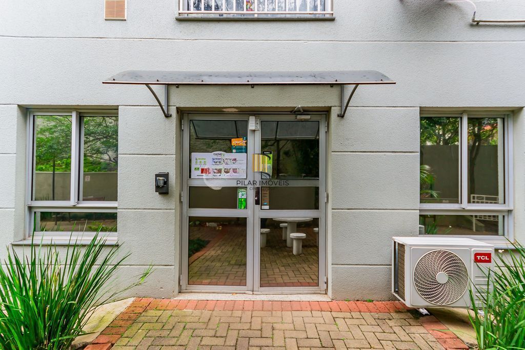 Apartamento com 2 quartos e 48m² à venda em Glória.