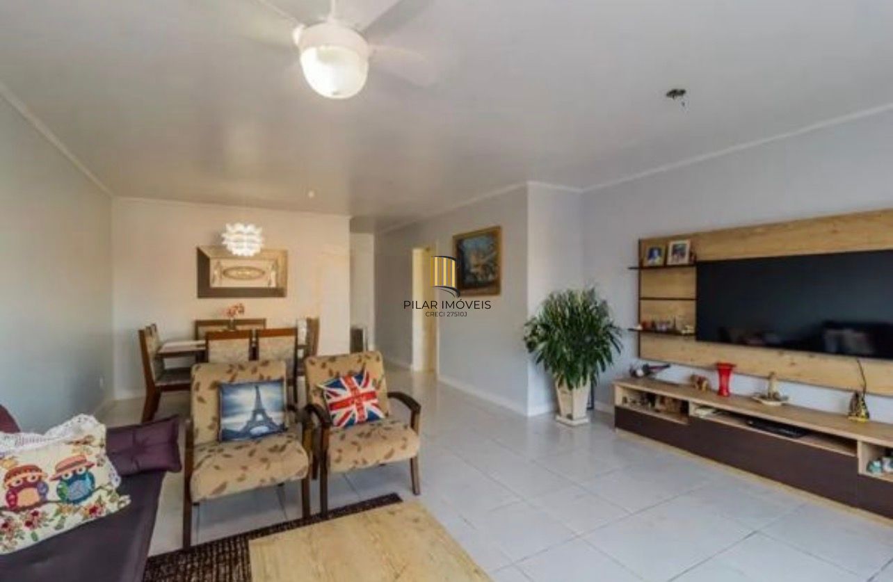 Casa com 3 Quartos e 3 banheiros à Venda, 120 m² por R$ 390.000