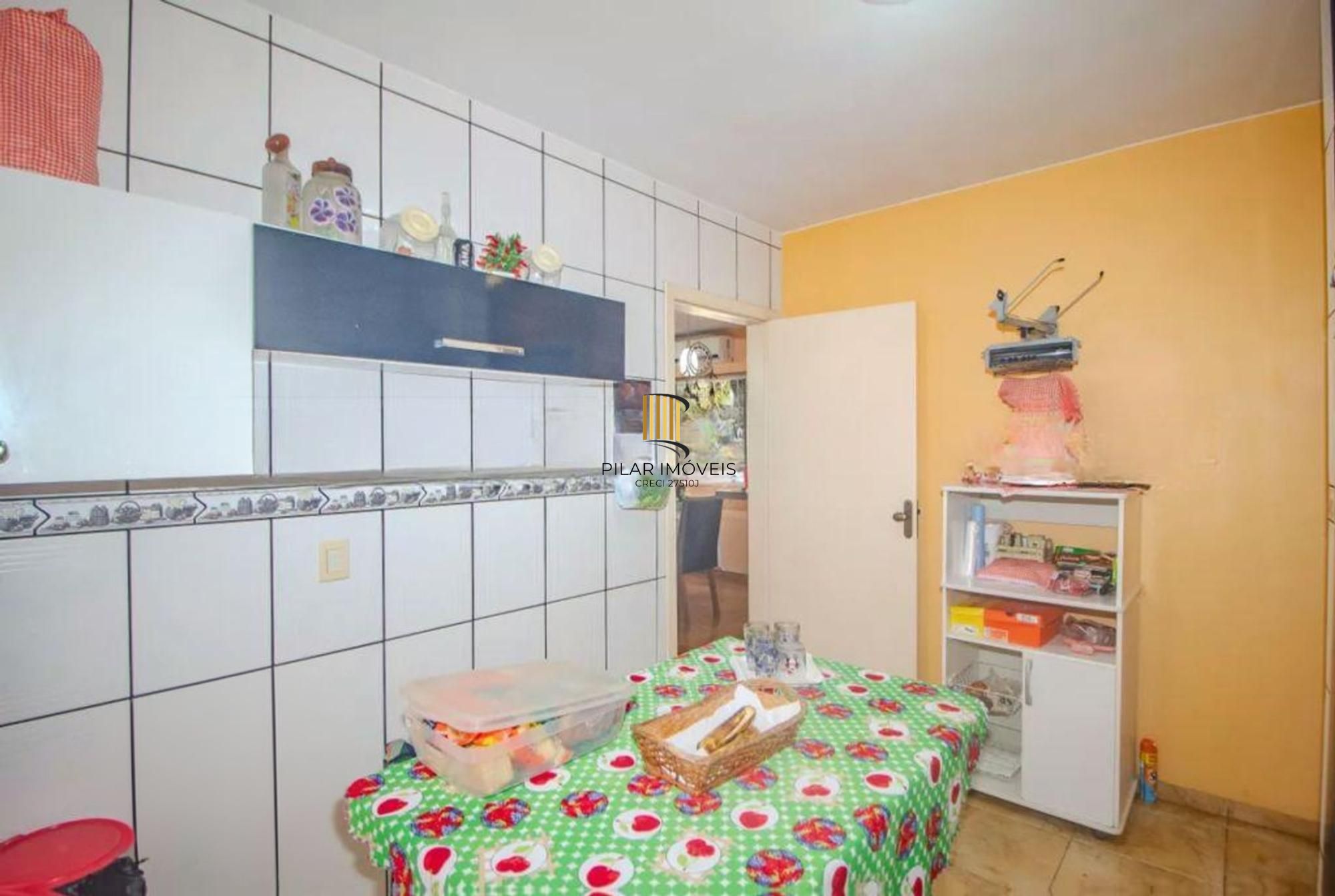 Casa de 3 quartos e 2 vagas de garagem no bairro Nonoai Porto Alegre.