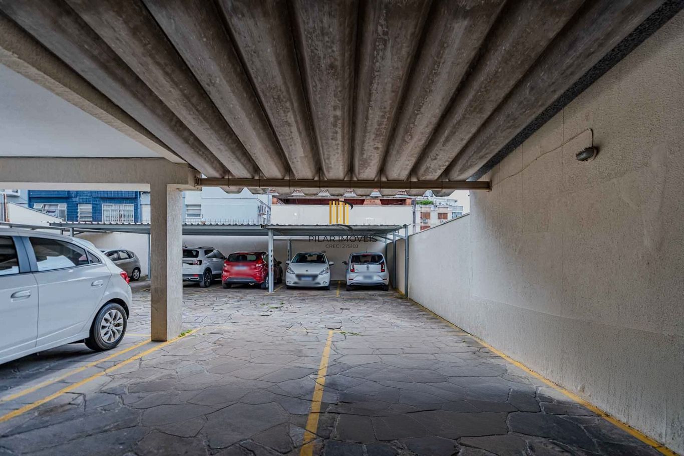 Apartamento com 1 dormitório e 1 vaga de garagem no Bairro Higienópolis