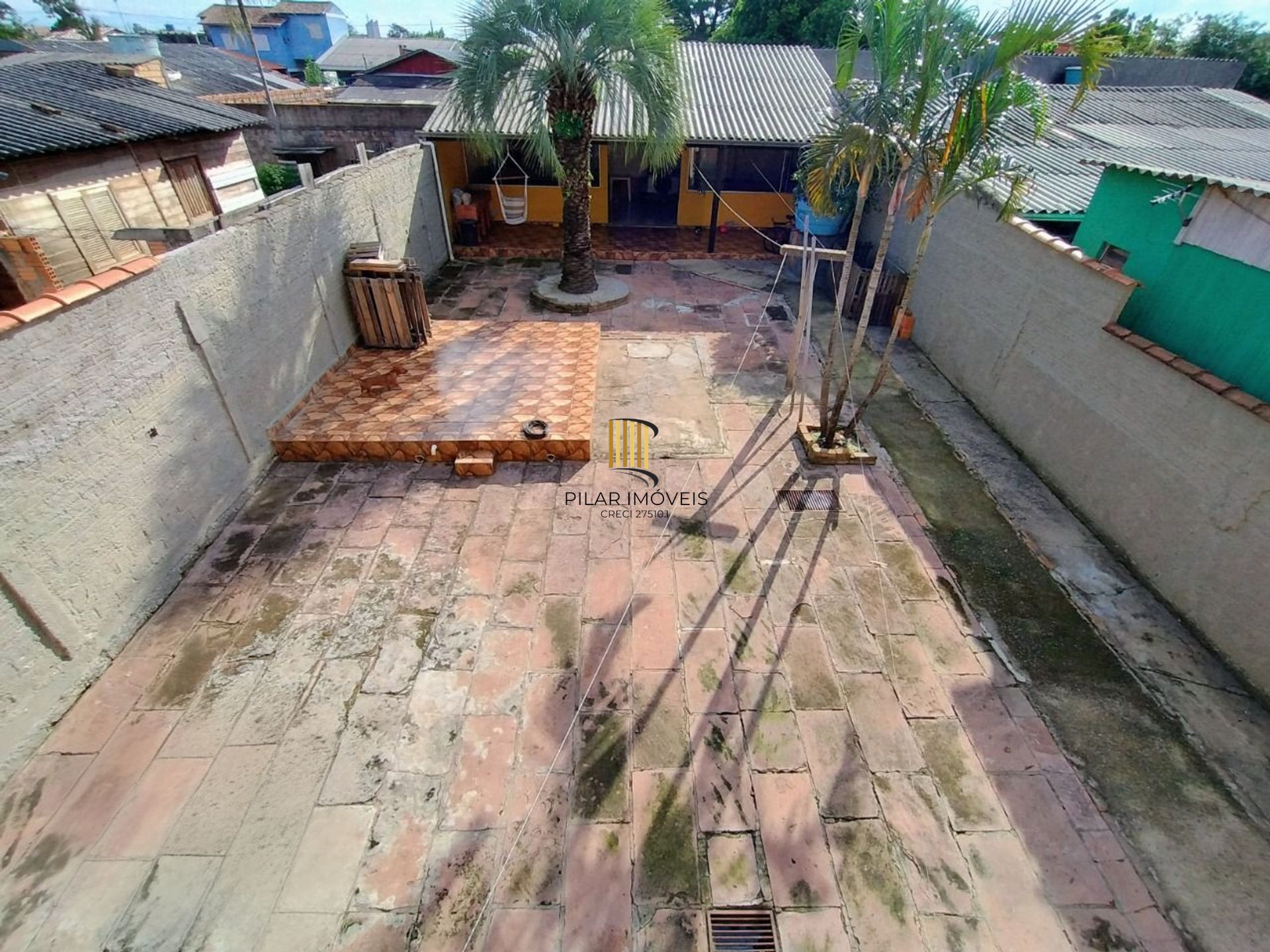 Casa de 4 dormitórios e 4 vagas de garagem em Canoas.
