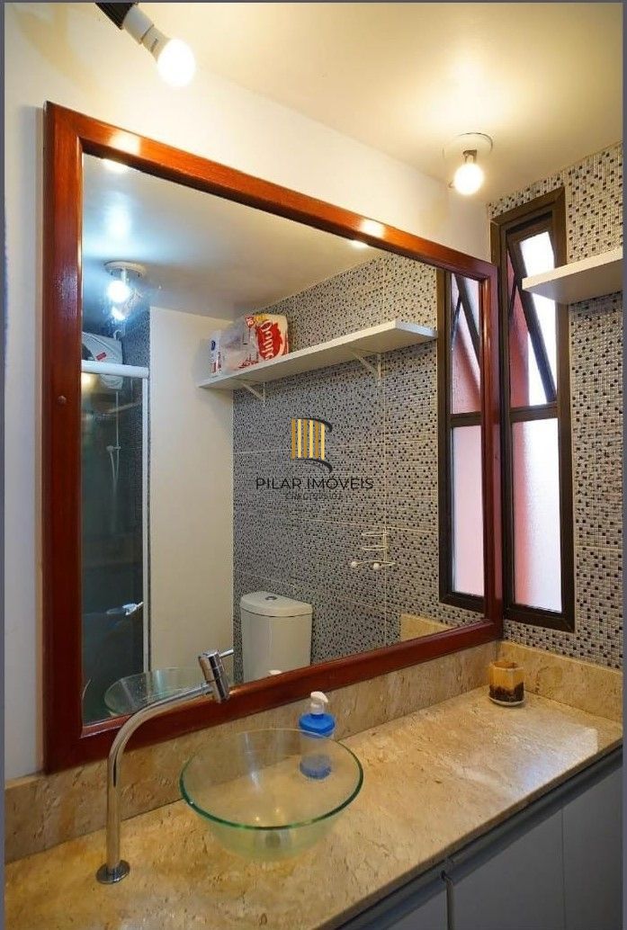 Apartamento com 3 dormitótrios, 1 vaga e 67m² à venda no Alto Petrópolis.