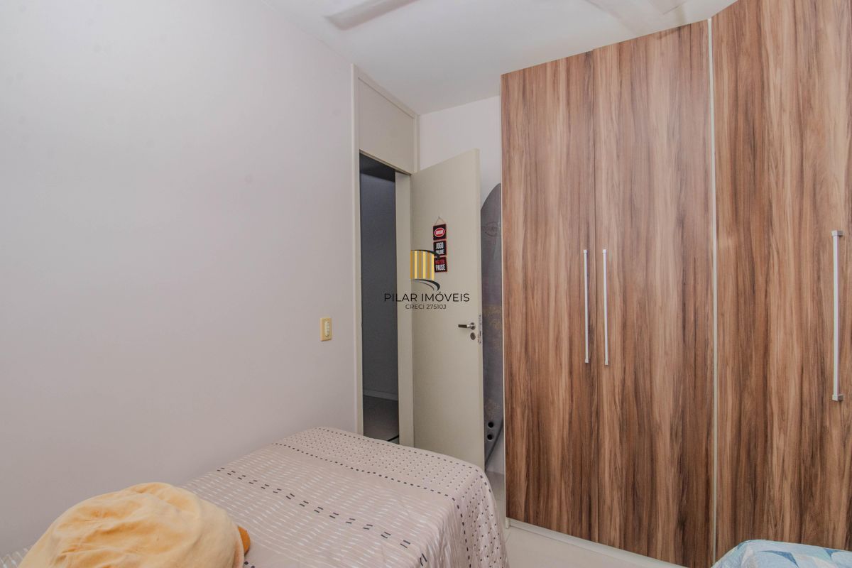 Apartamento com 67m², 3 dormitórios com vaga de garagem no bairro Morro Santana
