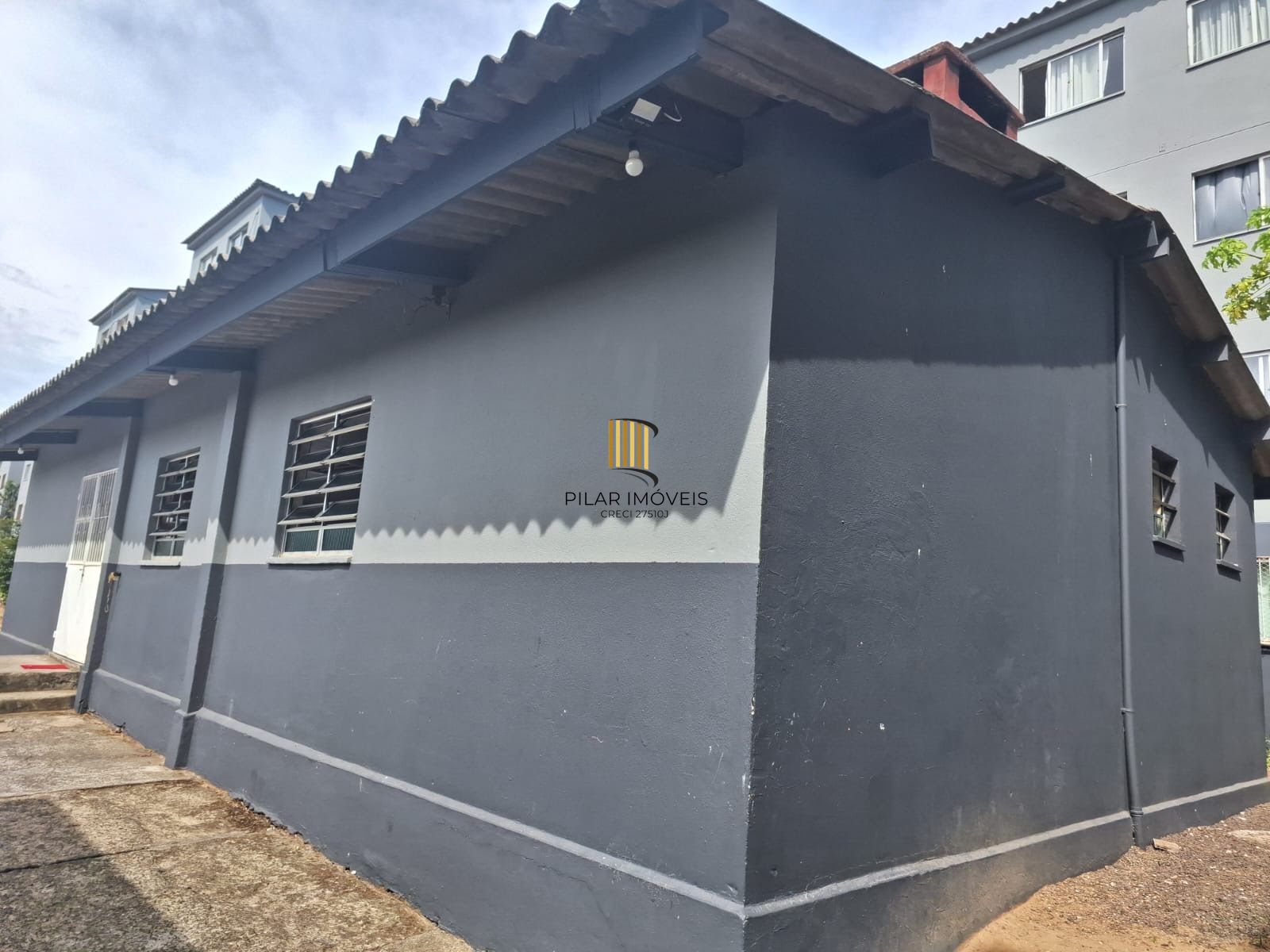 Apartamento 2 dormitórios 1 vaga de garagem no Bairro Maria Regina Alvorada