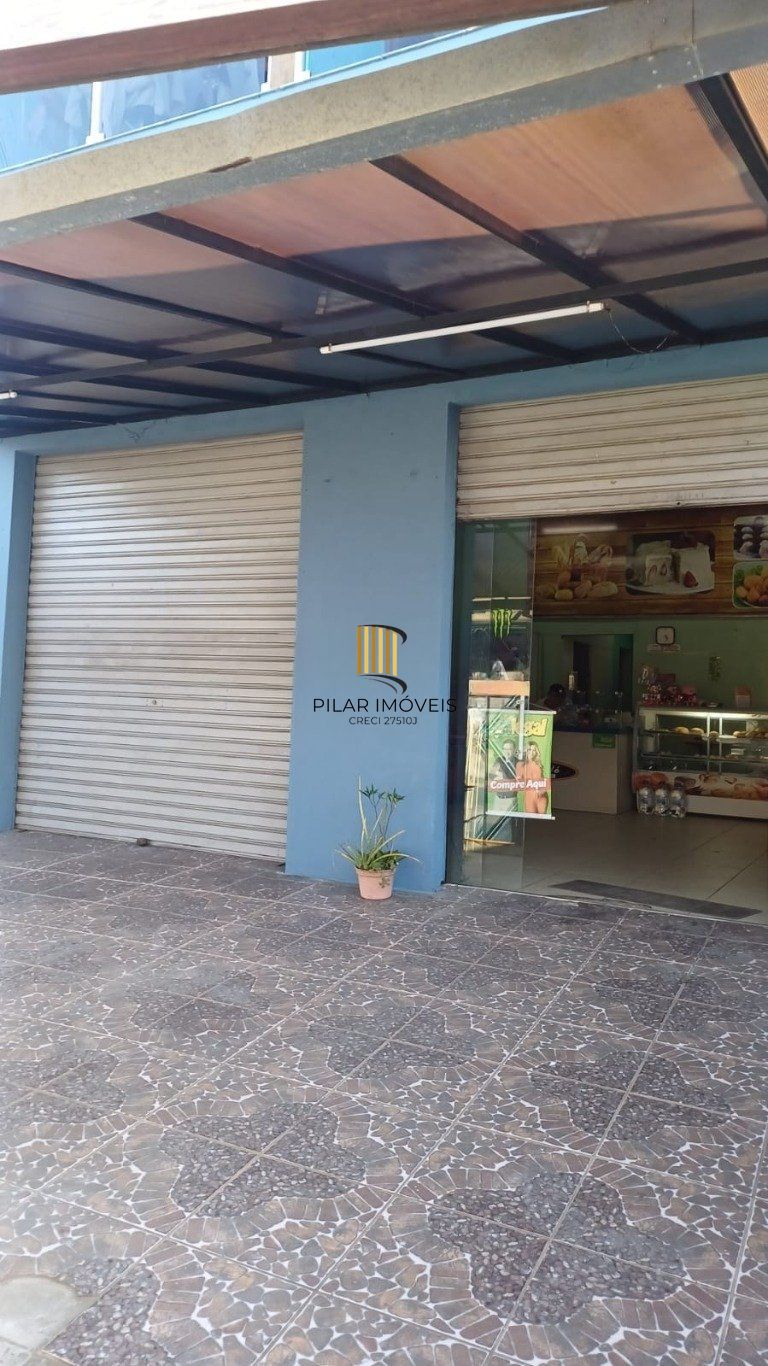 Casa com 3 dormitórios e 3 vagas de garagem em  Cachoeirinha.