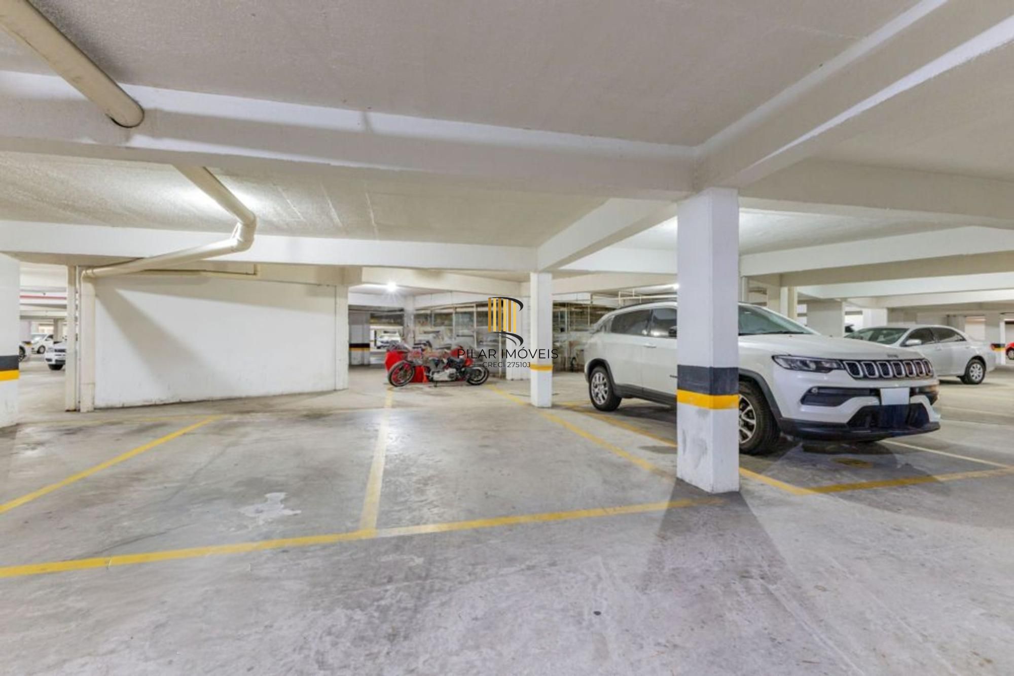 Apartamento com 3 quartos, 2 vagas, piscina elevador no bairro Vila ipiranga