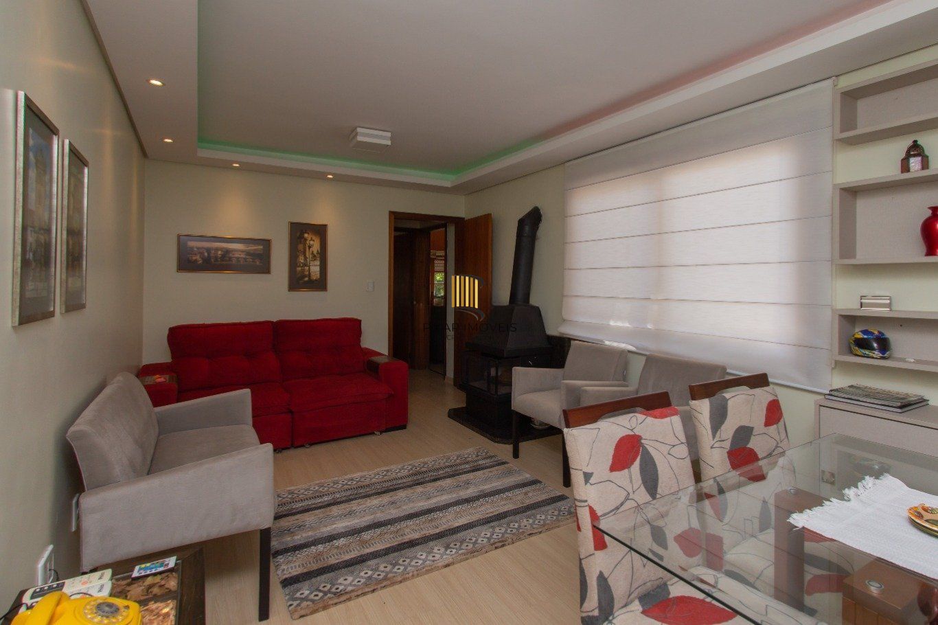 Apartamento mobiliado 2 quartos com suíte e vaga no Rio Branco