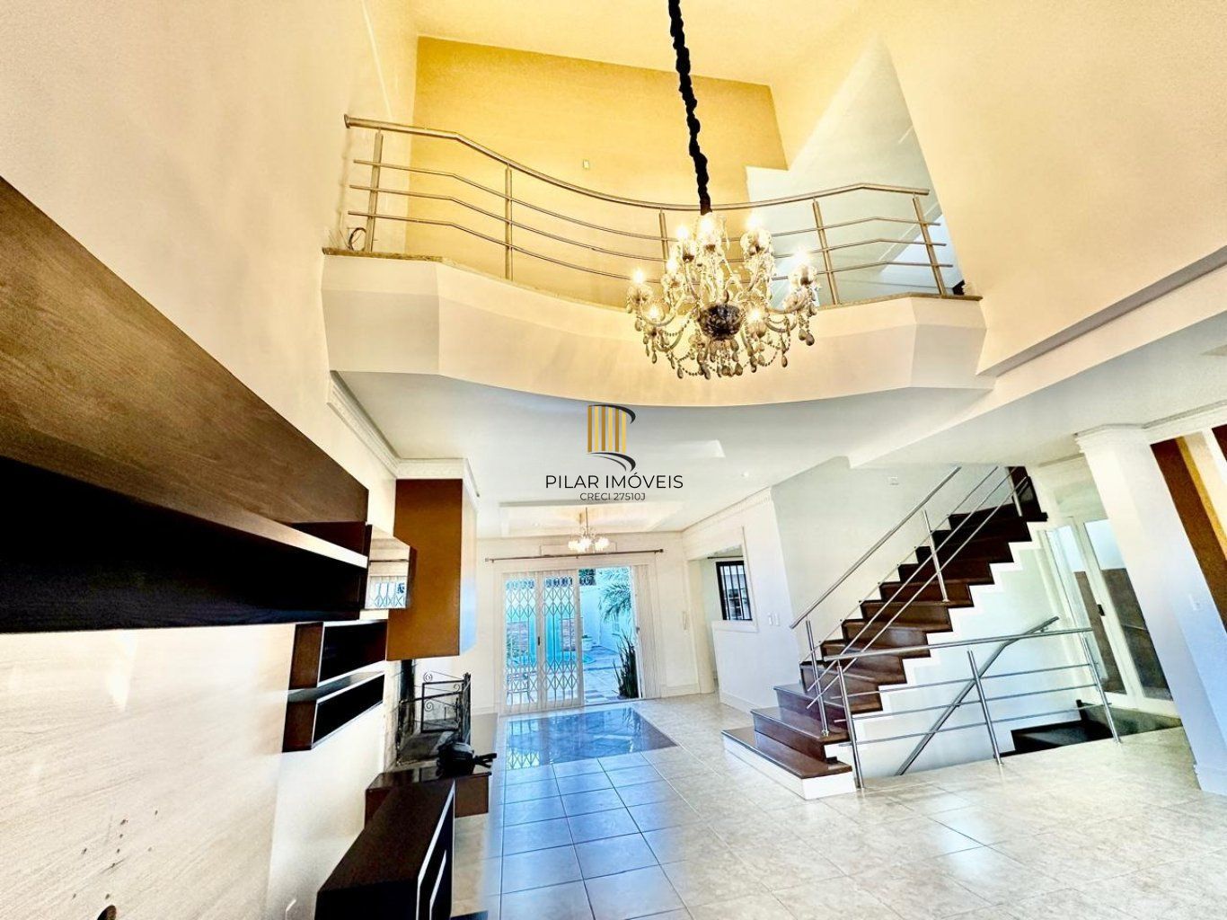 Casa de 3 dormitórios, 2 vagas de garagem em Canoas