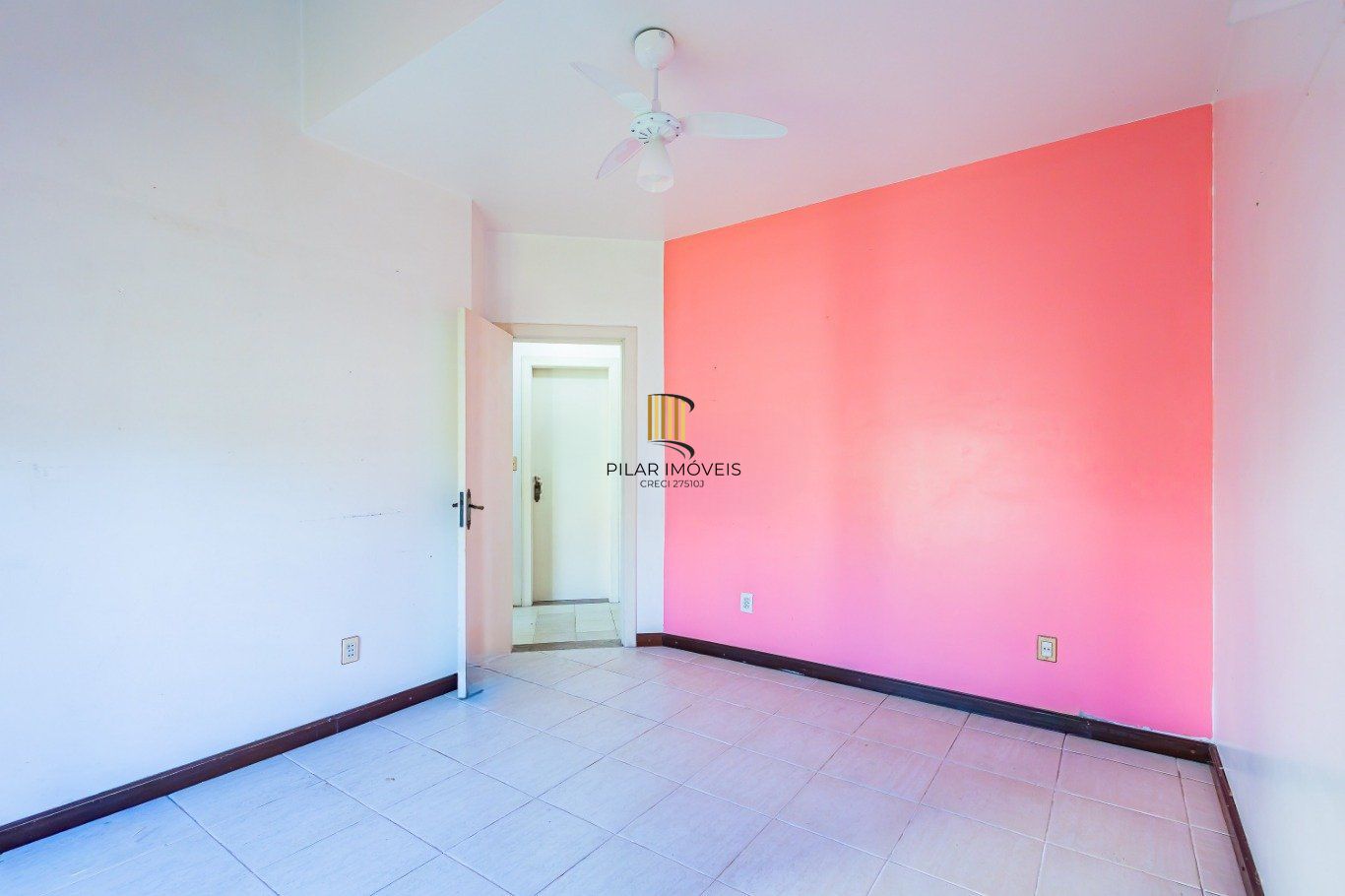 Casa com 3 dormitórios, 2 vagas de garagem no bairro Marechal Rondon em Canoas.