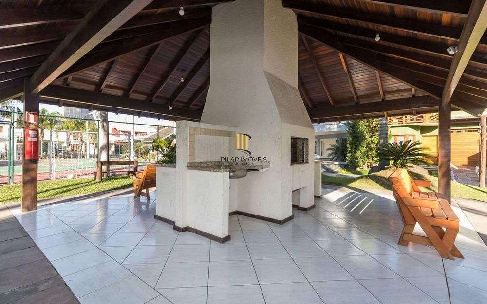 Casa em Condomínio com 4 quartos, 1 suíte e 300m² à venda em Ecoville.