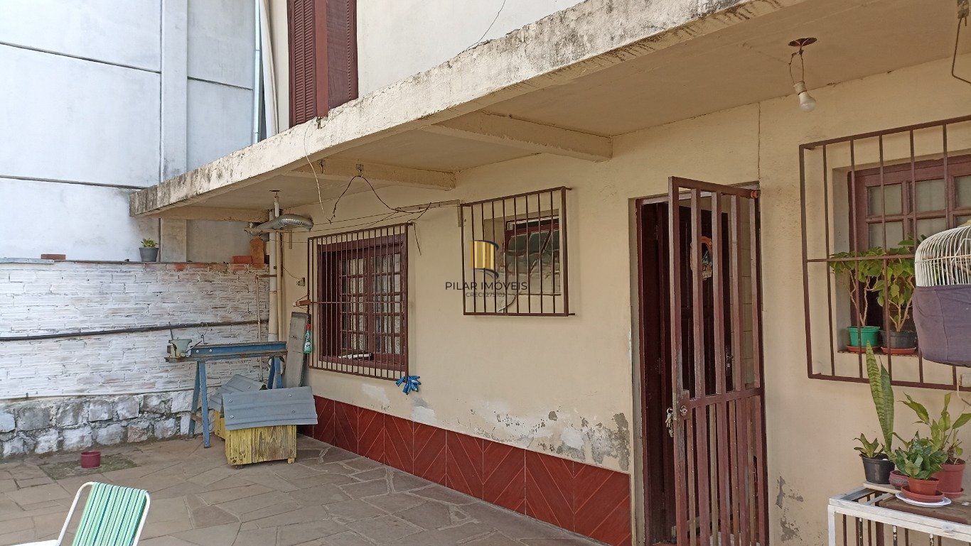 Casa de 3 dormitórios bairro Santa Fé