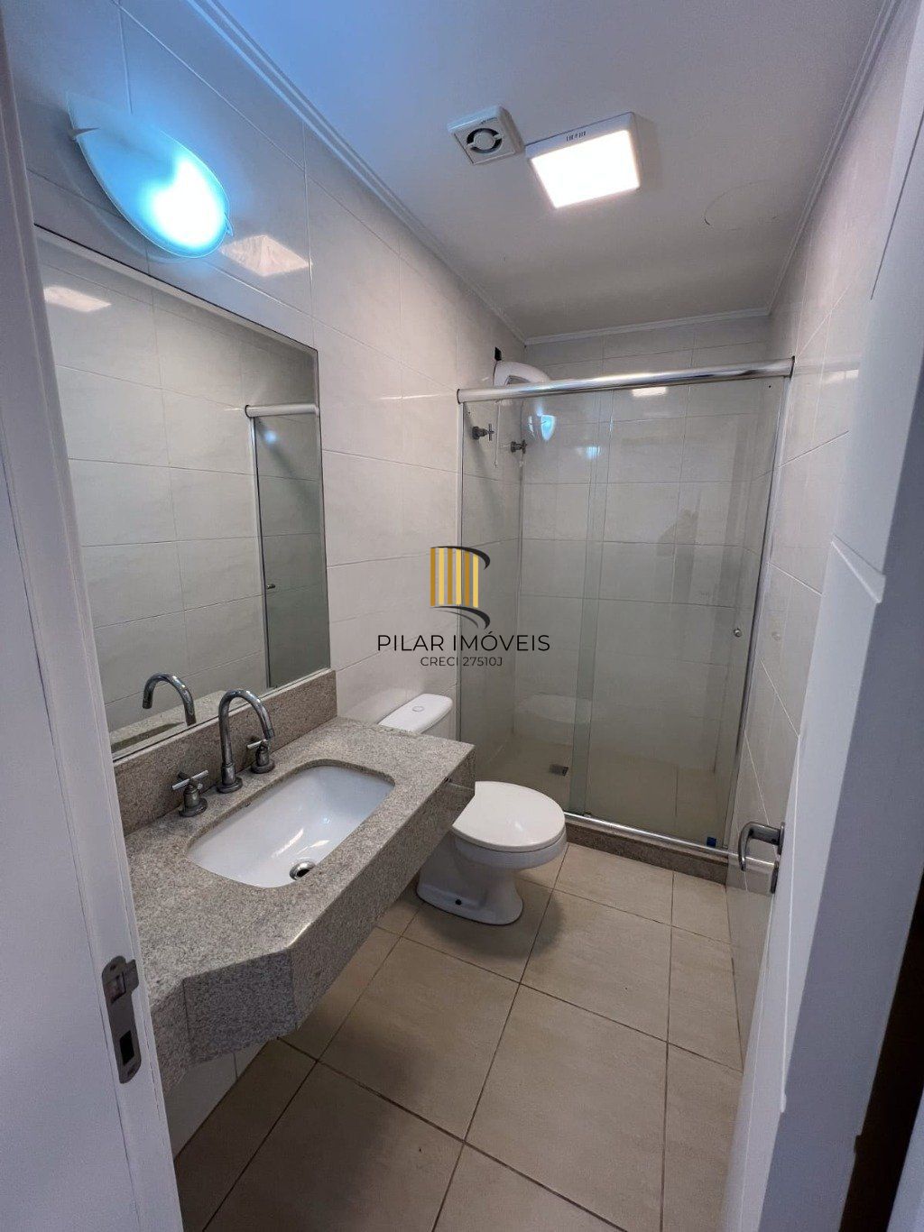 Casa semi mobiliada de 3 dormitórios bairro Cascata