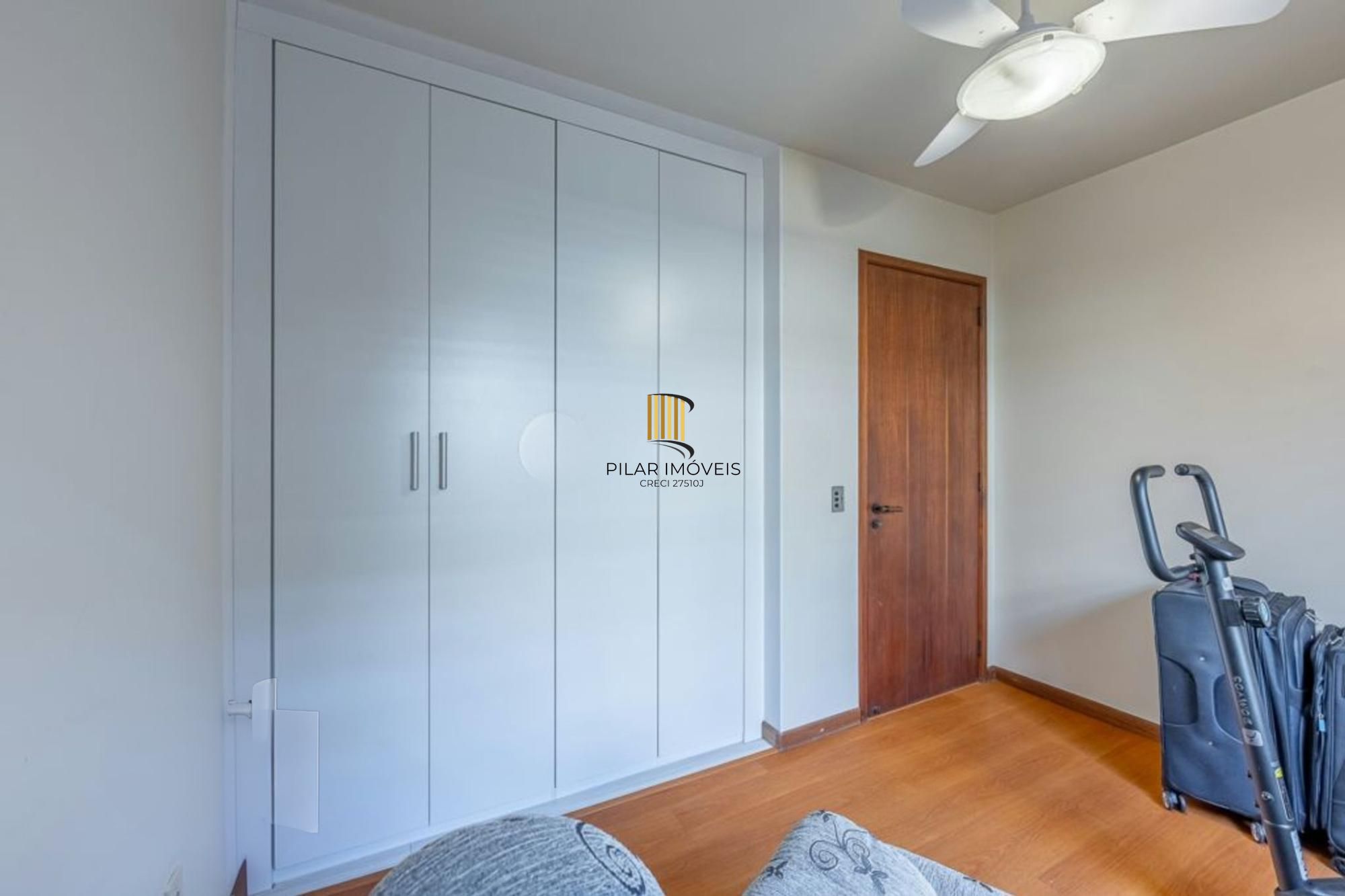 Casa com 4 Quartos, 4 banheiros, 4 vagas e 300 m² á venda  Chácara Das Pedras.