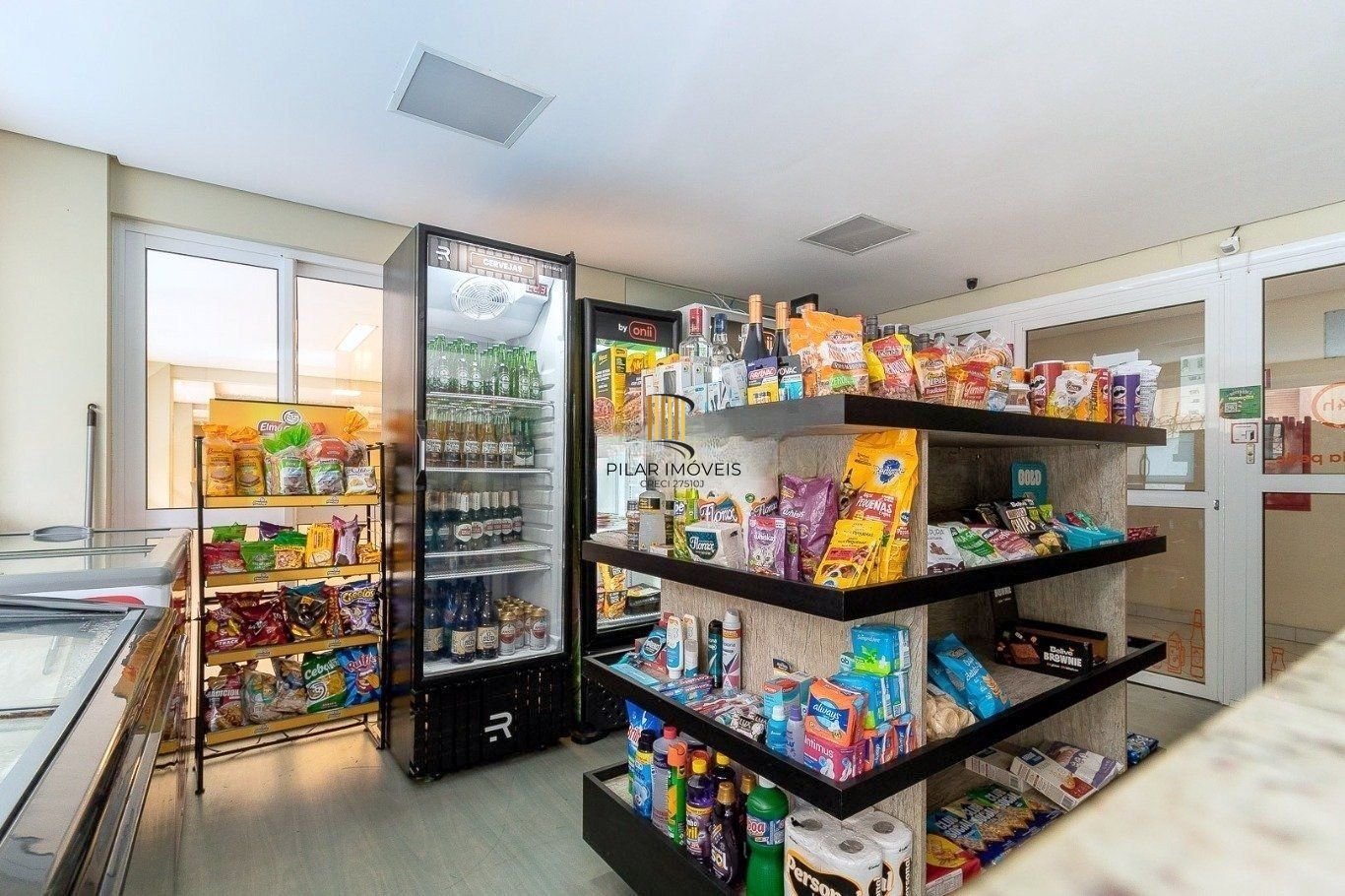 Apartamento semi mobiliado de 2 dormitórios bairro Bom Fim