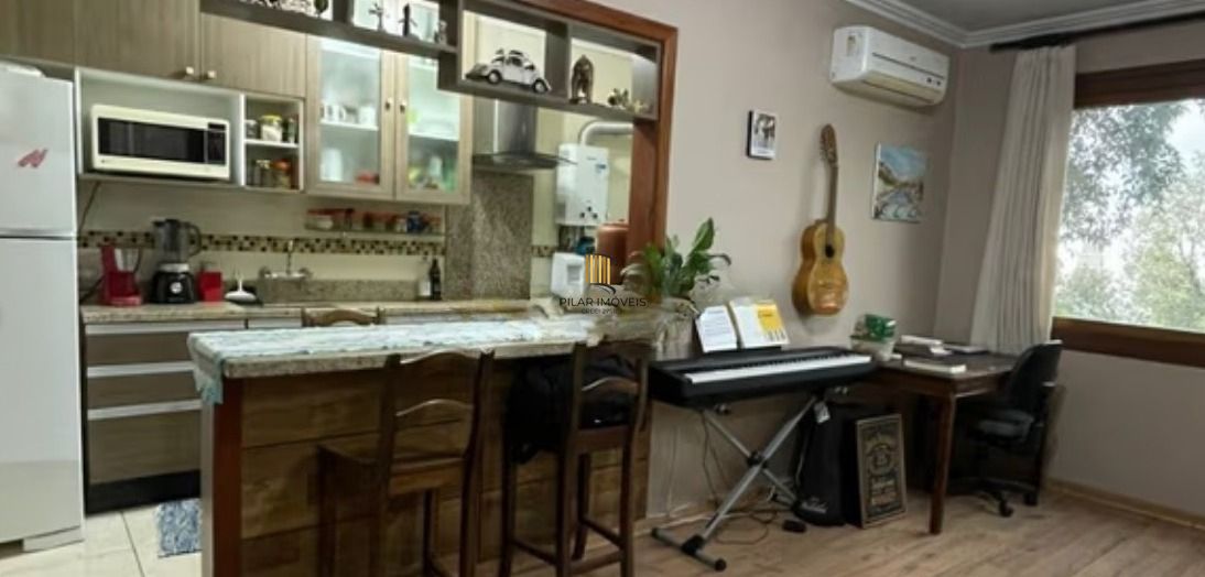 Apartamento de 1 quarto, churrasqueira, lareira,1 vaga no bairro Santa Tereza