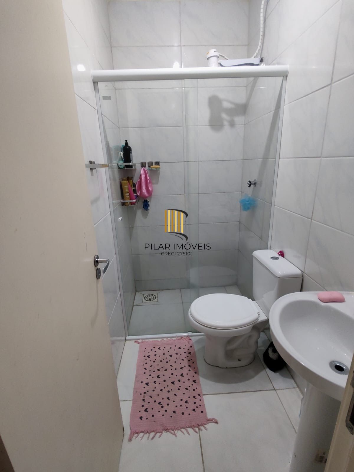Casa Sobrado semi mobiliada com 2 dormitórios Avenida Juca Batista 115m2
