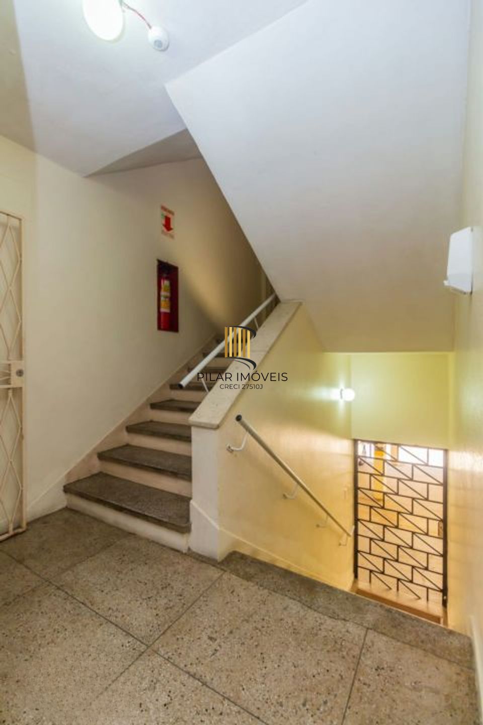 Apartamento à venda com 2 quartos e 1 vaga de garagem no Bairro Vila Ipiranga