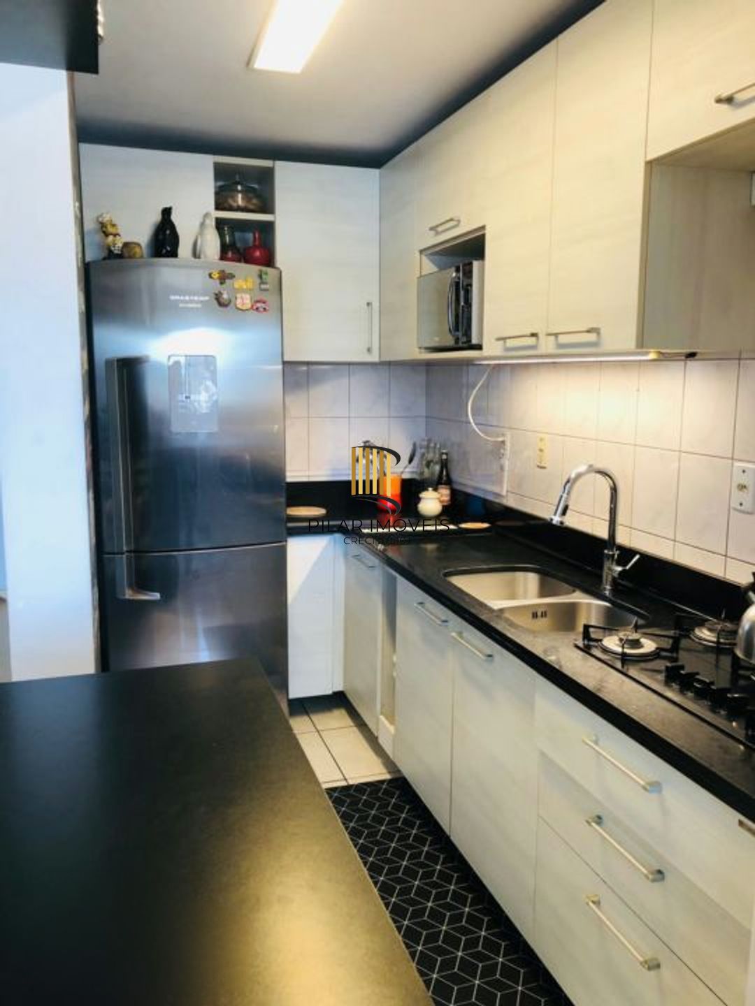 Apartamento de 3 dormitórios, 2 vagas, elevador no bairro Jardim Botânico