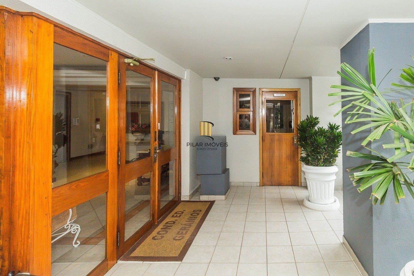 Apartamento de 72 metros privativos com 2 dormitórios no bairro Petrópolis