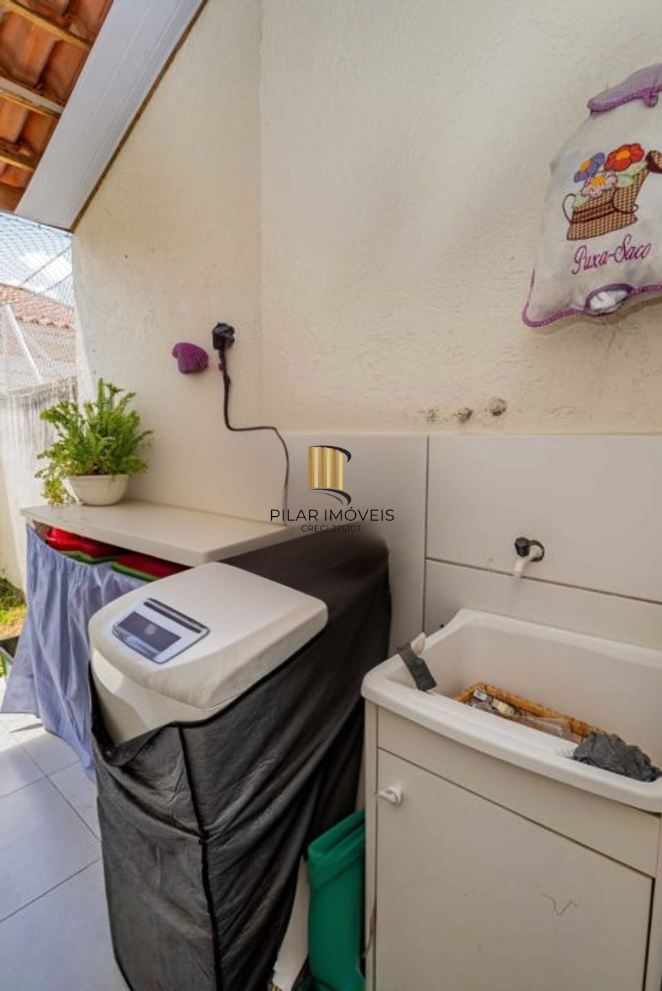 Casa 2 quartos, vaga, academia, piscina e salão de festa no bairro Restinga