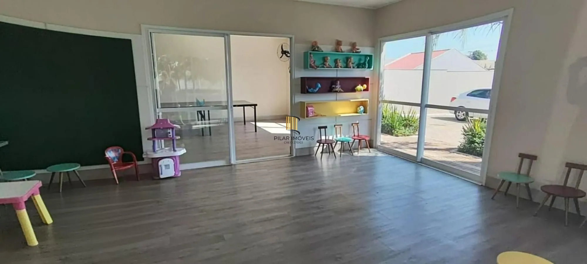 Apartamento de 2 dormitórios, piscina e 1 vaga de garagem em Canoas.