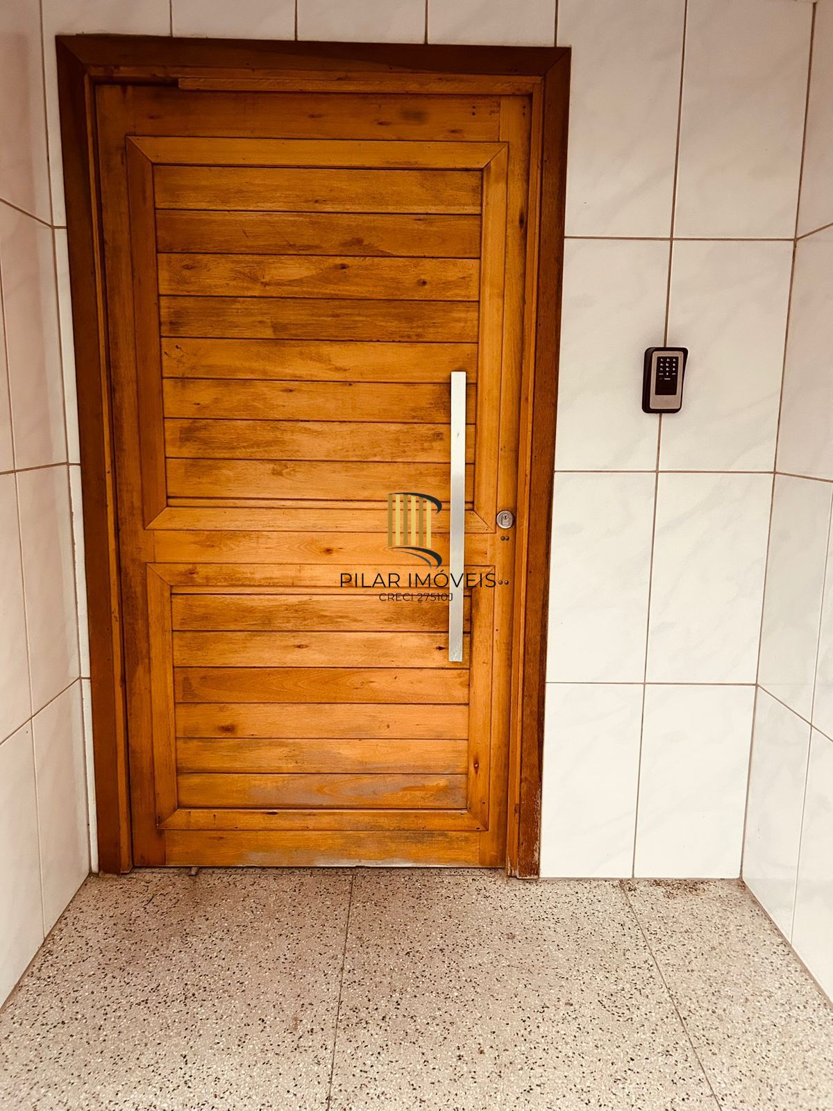 Apartamento térreo com 2 quartos e vaga de garagem no bairro Parque Dos Maias