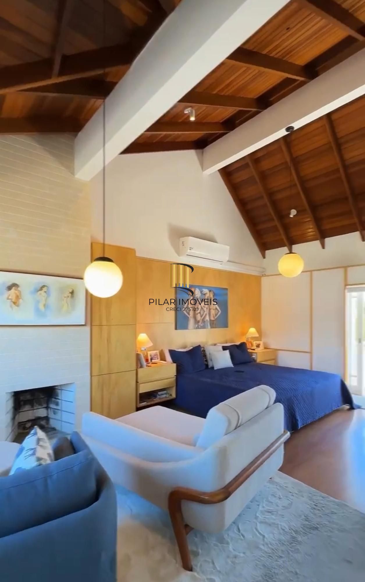 Casa em Condomínio com 3 quartos e 324m² à venda na  Rua João Caetano