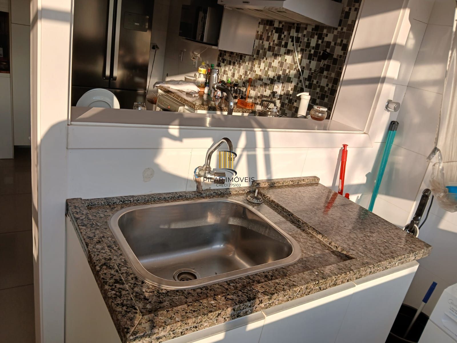 Apartamento com 3 quartos(1 suíte) e 1 vaga de garagem no Bairro Jardim Lindóia