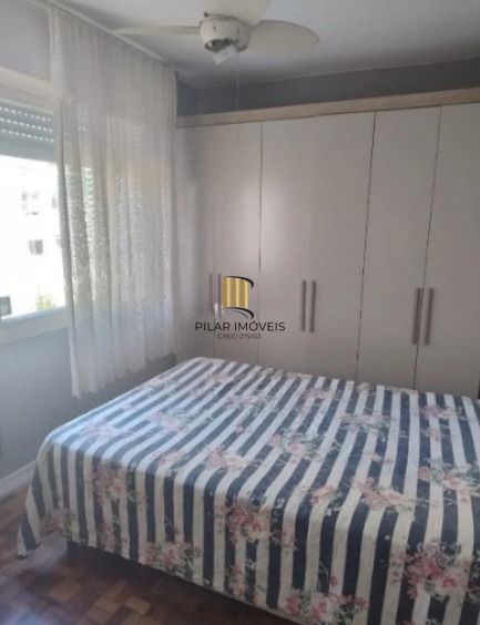 Apartamento de 2 dormitórios com 1 vaga de garagem no bairro Passo da Areia