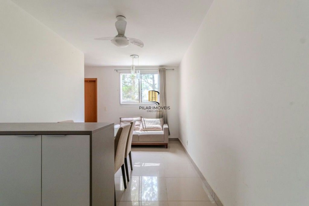 Apartamento 2 dormitórios, 1 vaga e elevador no Morro Santana.