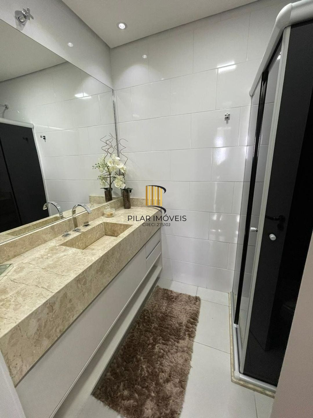 Apartamento 65m² com 2 dormitorios, com elevador e 1 vaga de garagem em Canoas.