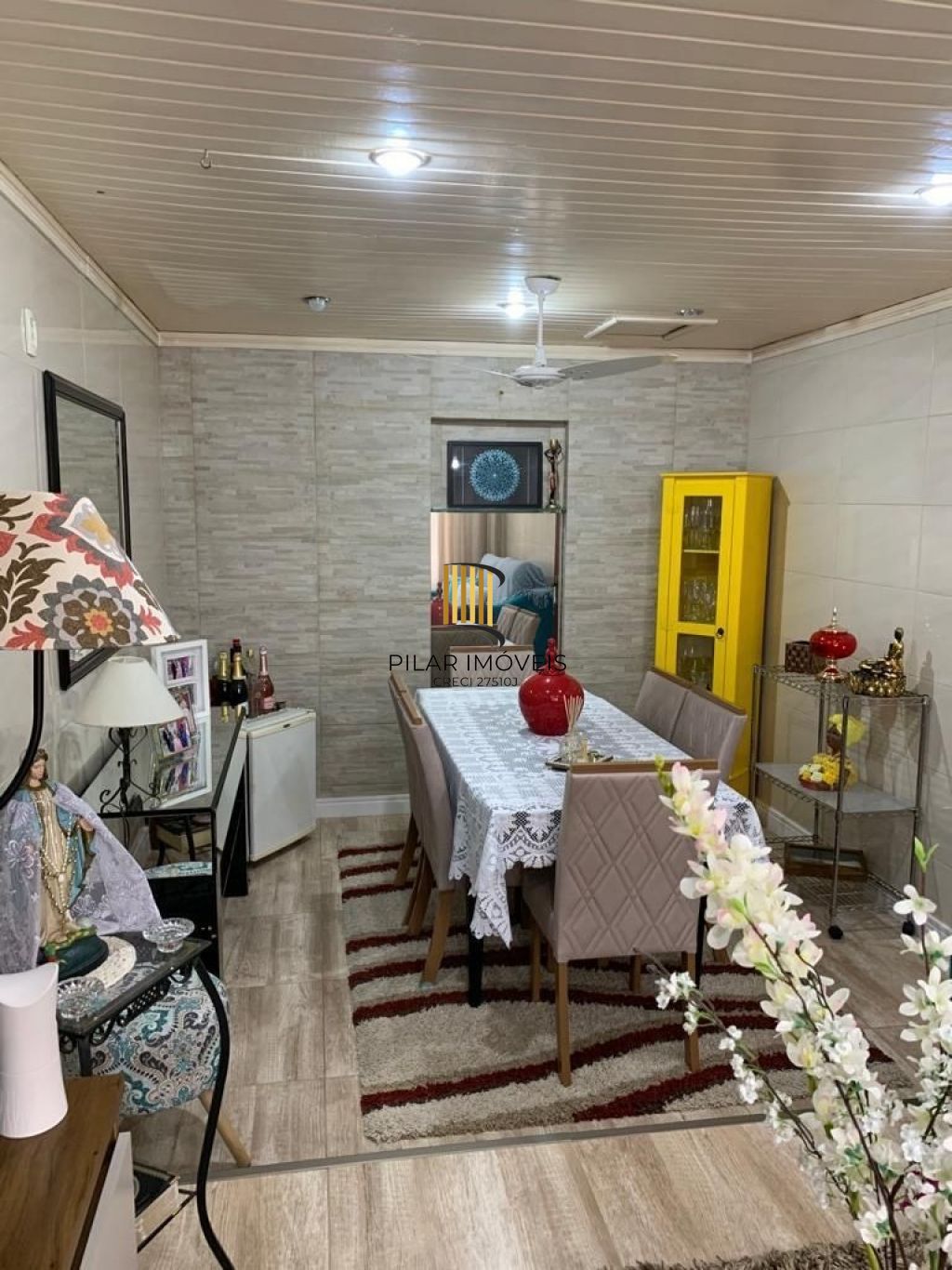 Casa de 3 dormitórios no bairro Sarandi
