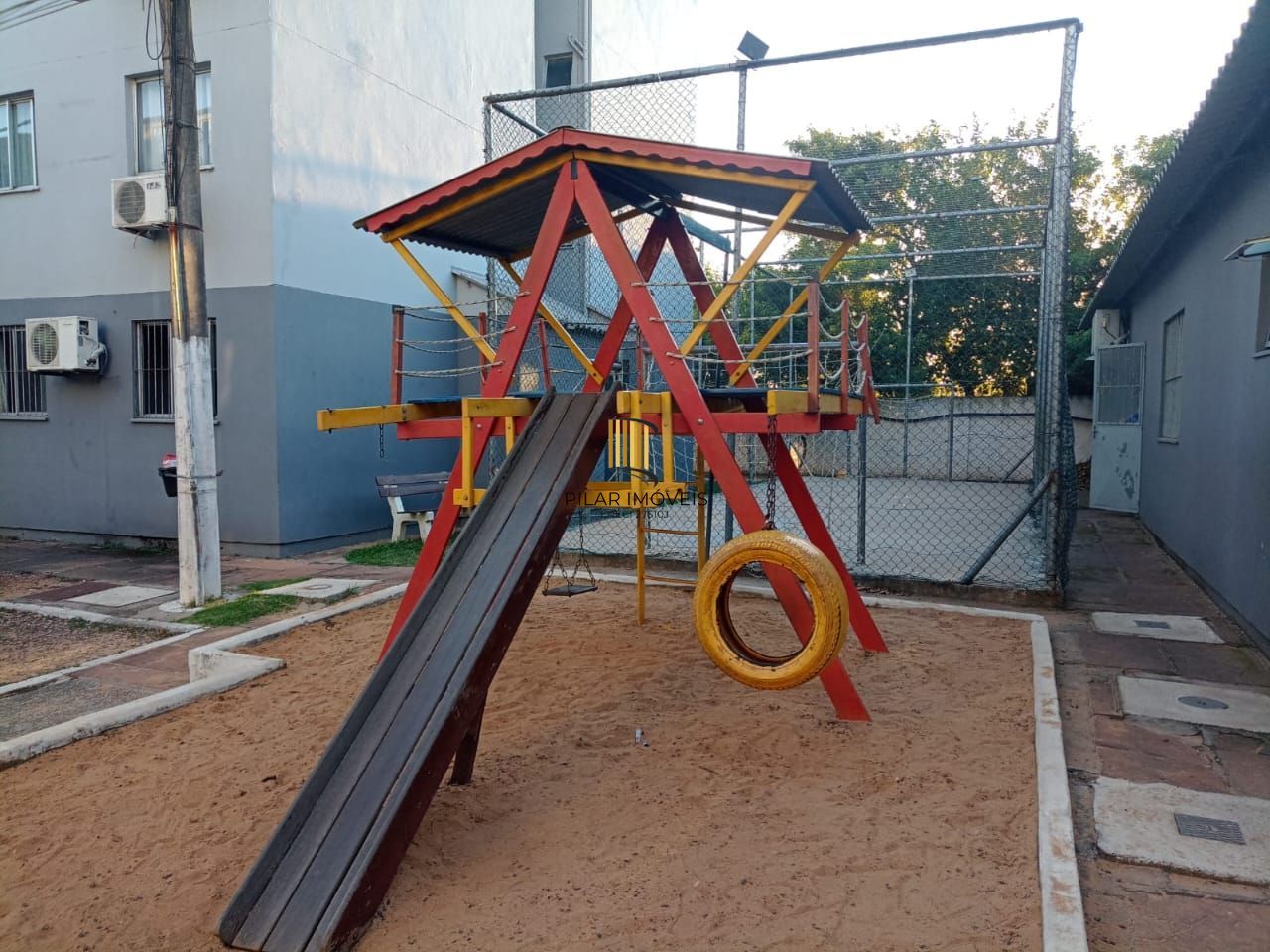 Apartamento de 2 dormitórios e 1 vaga de garagem em Canoas