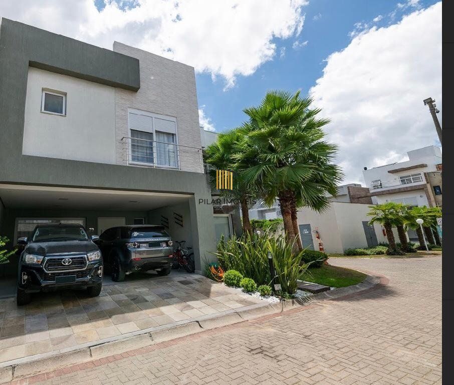 Casa com 3 quartos e 2 vagas em condomínio fechado no Bairro Ecoville