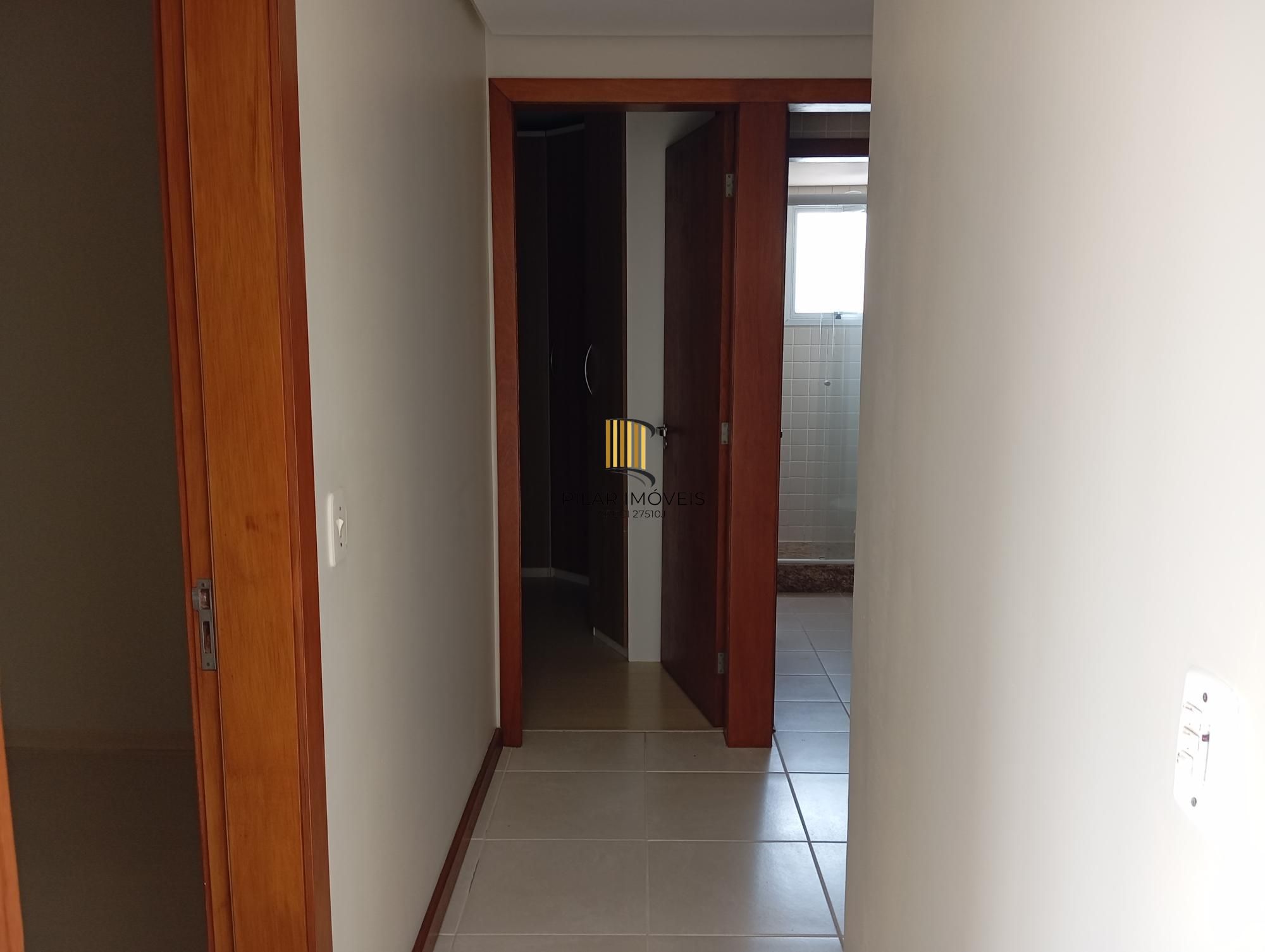 Apartamento com 2 Dormitórios, Vaga Dupla e Elevador no Floresta