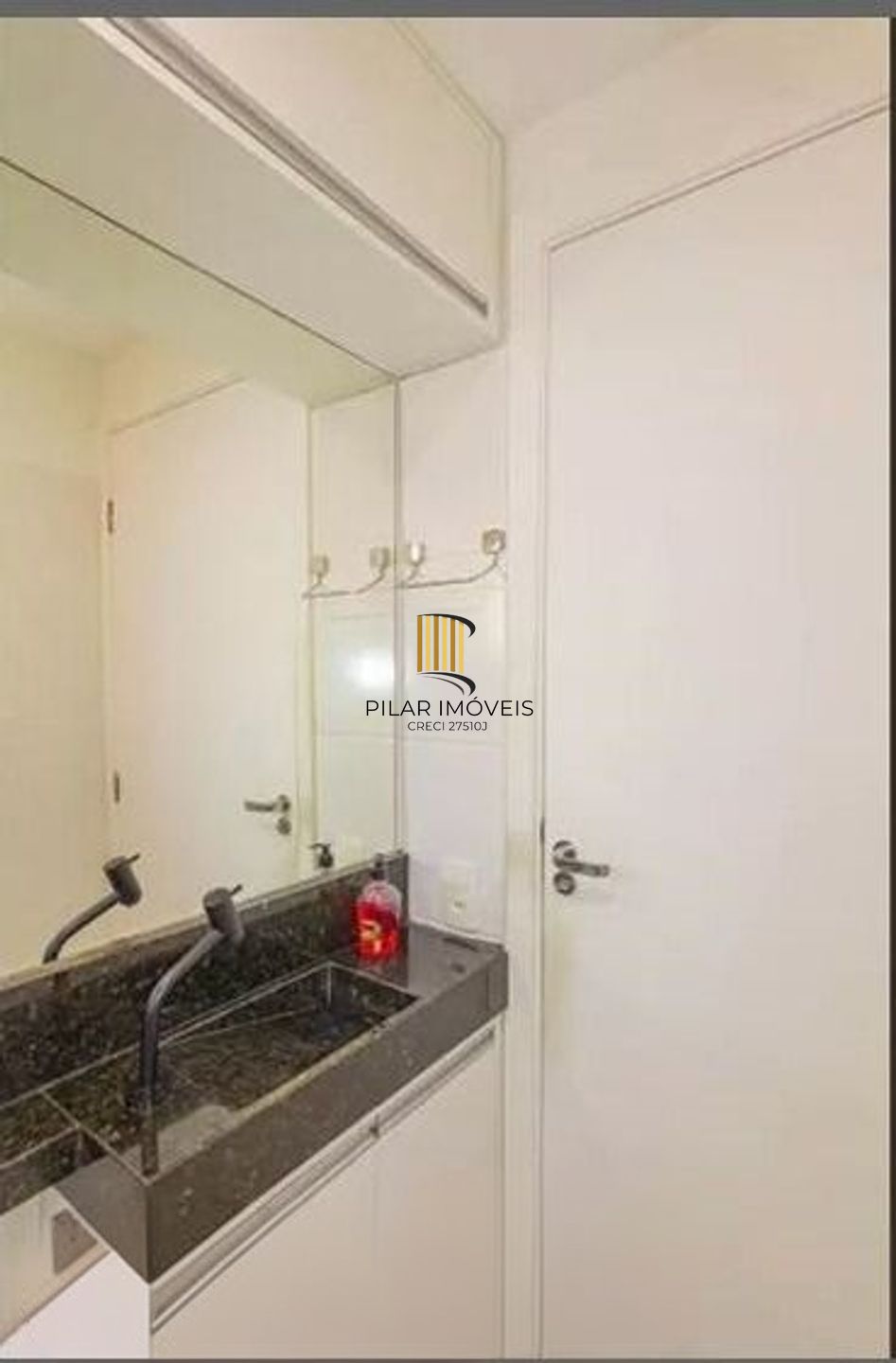 Apartamento com 2 dormitórios e 1 vaga de garagem em Canoas.